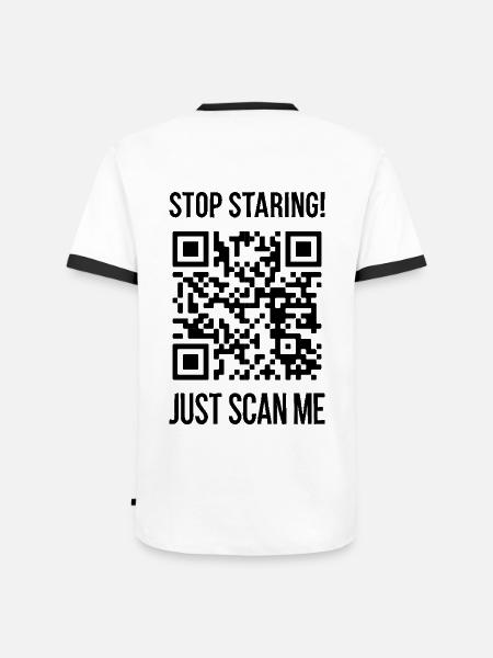 Skannaa QR-koodi motivaatiota varten - Miesten kontrastipaita - valkoinen/musta