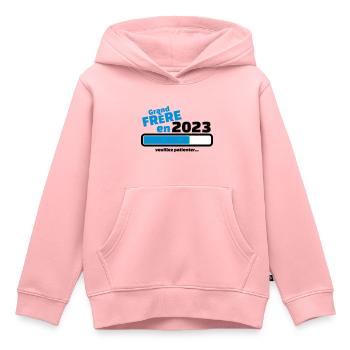 grand frere en 2023 veuillez patienter - Sweat Premium à capuche enfant bio - rose - Devant - AI Model Kid Female (0cm)