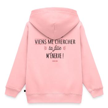 Mamie - ta fille m'énerve - Sweat Premium à capuche enfant bio - rose - Dos - AI Model Kid Female (0cm)