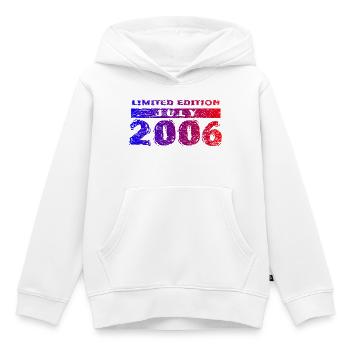 20e anniversaire Édition Limitée 07/2006 - Sweat Premium à capuche enfant bio - blanc - Devant - AI Model Kid Female (0cm)