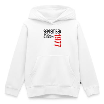 49e anniversaire - septembre 1977 - Sweat Premium à capuche enfant bio - blanc - Devant - AI Model Kid Female (0cm)