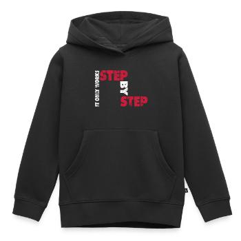 Step by Step | Schritt für Schritt - Kinder Premium Organic Hoodie - Schwarz - Vorne - AI Model Kid Male (0cm)