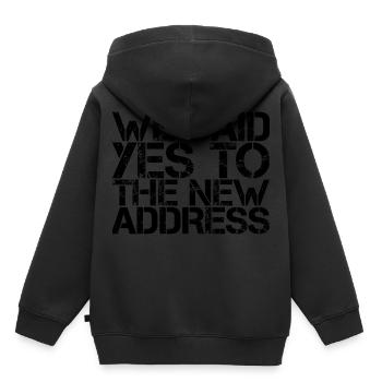 Nous avons dit oui à la nouvelle adresse 3 - Sweat Premium à capuche enfant bio - noir - Dos - AI Model Kid Male (0cm)