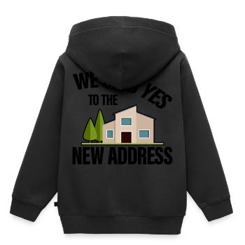 Nous avons dit oui à la nouvelle adresse 2 - Sweat Premium à capuche enfant bio - noir - Dos - AI Model Kid Male (0cm)