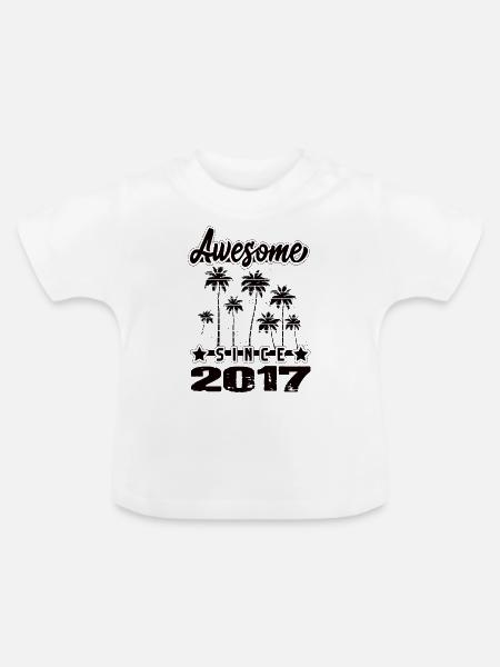 Awesome Since 2017 - Baby Bio-T-Shirt mit Rundhals - Weiß