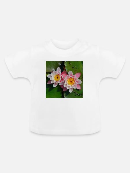 Seerosen Blüten im Wasser - Baby Bio-T-Shirt mit Rundhals - Weiß
