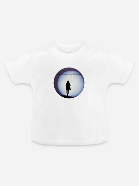 Hiking is my therapy - Wandern - Baby Bio-T-Shirt mit Rundhals - Weiß