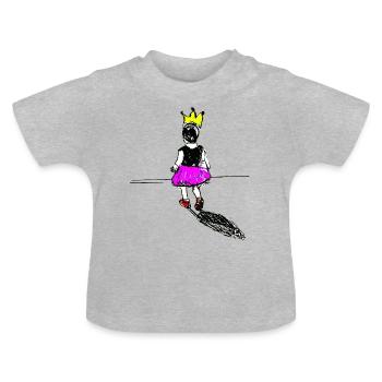 Une petite fille marche avec une couronne - T-shirt bio col rond Bébé - gris chiné - Devant