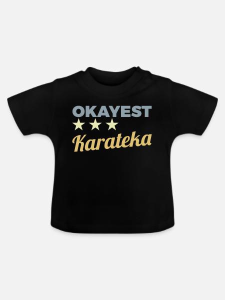Okayest Karateka - Baby Bio-T-Shirt mit Rundhals - Schwarz
