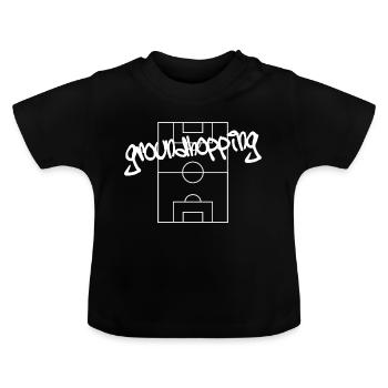 Groundhopping Fußball Fan auswärts Tour Spielfeld - Baby Bio-T-Shirt mit Rundhals - Schwarz - Vorne