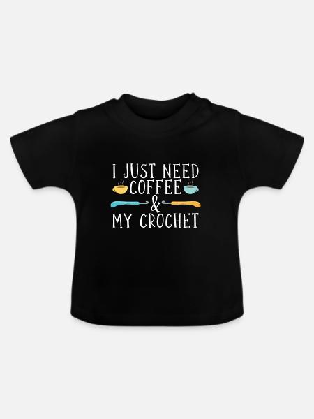 Kaffee & Häkeln - Baby Bio-T-Shirt mit Rundhals - Schwarz