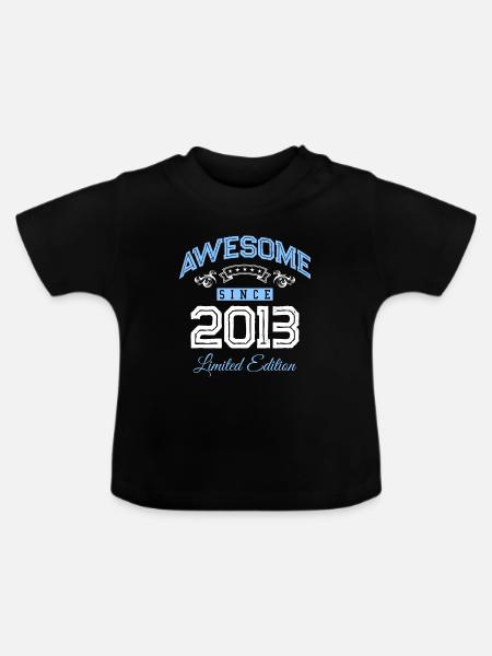 2013 awesome since - Baby Bio-T-Shirt mit Rundhals - Schwarz