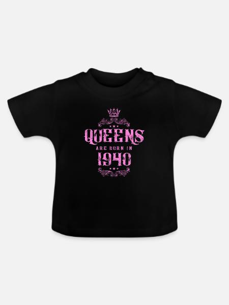 born in 1940 - Baby Bio-T-Shirt mit Rundhals - Schwarz