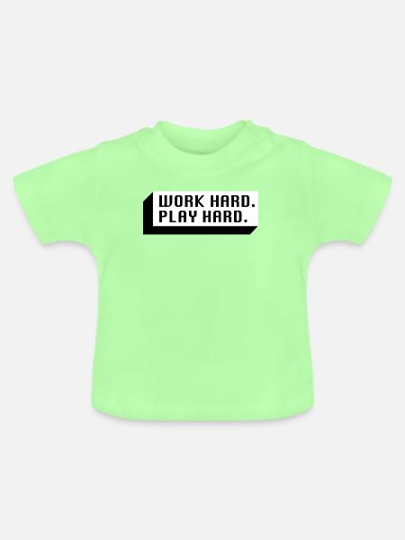 Work Hard. Play Hard. (Schwarz) - Baby Bio-T-Shirt mit Rundhals - Mintgrün