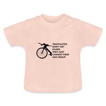 Triathleten werden nicht älter - Baby Bio-T-Shirt mit Rundhals - Kristallrosa - Vorne