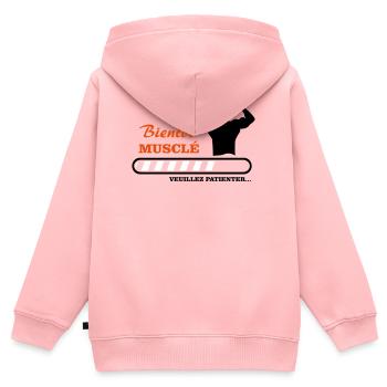 Bientôt musclé  - Sweat Premium à capuche zippé enfant bio - rose - Dos - AI Model Kid Female (0cm)