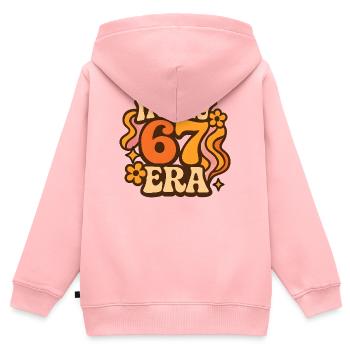 Dans mon anniversaire d’humour italien de cerveau pourri de l’ère 67 - Sweat Premium à capuche zippé enfant bio - rose - Dos - AI Model Kid Female (0cm)