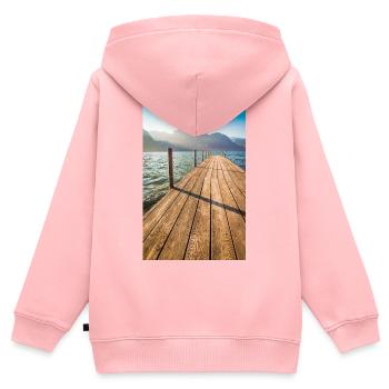 Holzsteg am Bergsee im Sonnenlicht - Kinder Premium Organic Zip Hoodie - Rosa - Hinten - AI Model Kid Female (0cm)