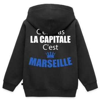 C'est Pas La Capitale C'est Marseille - Sweat Premium à capuche zippé enfant bio - noir - Dos - AI Model Kid Male (0cm)