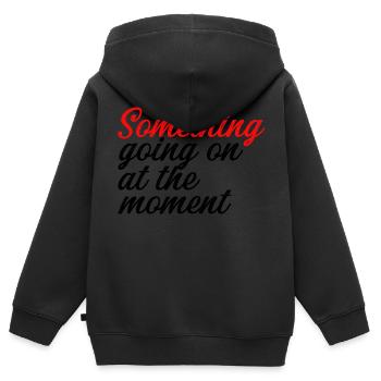 Quelque chose se passe en ce moment - Sweat Premium à capuche zippé enfant bio - noir - Dos - AI Model Kid Male (0cm)