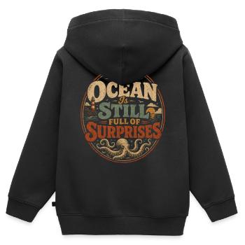 Der Ozean steckt voller Geheimnisse - Kinder Premium Organic Zip Hoodie - Schwarz - Hinten - AI Model Kid Male (0cm)
