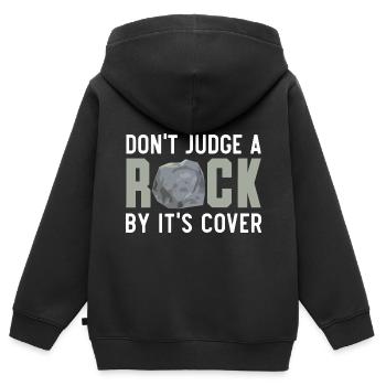 Beurteilen Sie einen Felsen nicht nach seiner Hüll - Kinder Premium Organic Zip Hoodie - Schwarz - Hinten - AI Model Kid Male (0cm)