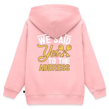 Nous avons accepté l’adresse - Sweat Premium à capuche zippé enfant bio - rose - Dos - AI Model Kid Female (0cm)