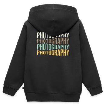 Fotografie - Kinder Premium Organic Zip Hoodie - Schwarz - Hinten - AI Model Kid Male (0cm)