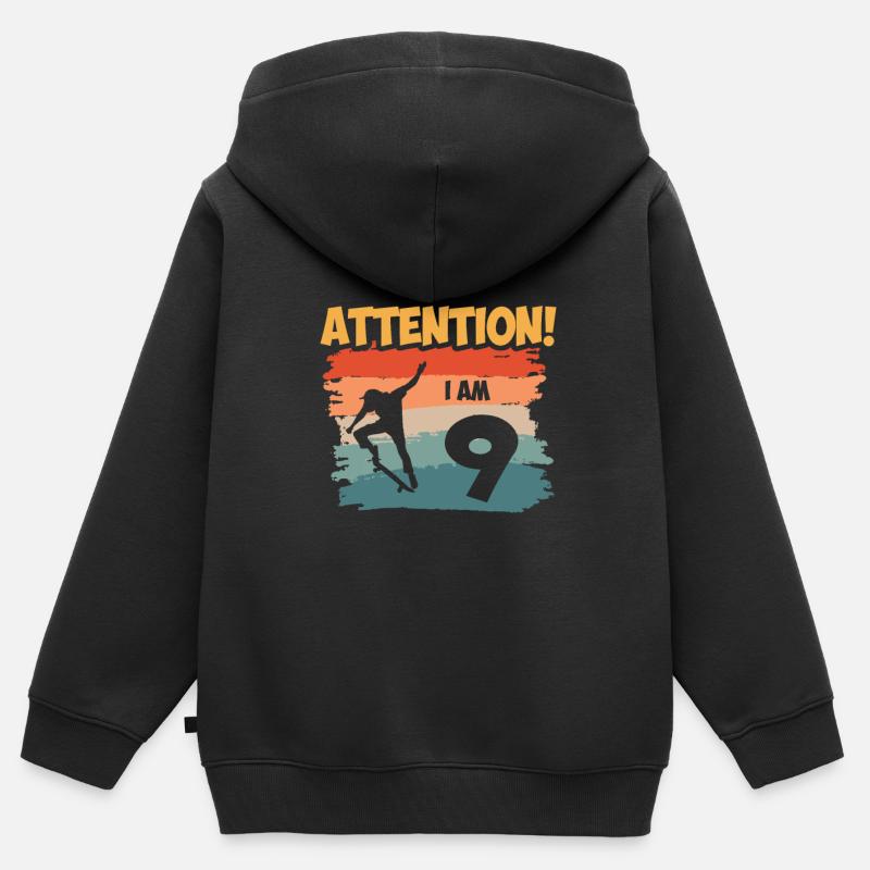 Attention! J’ai 9 ans - Sweat Premium à capuche zippé enfant bio - noir