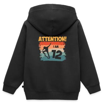 Attention! I am 12 - Kinder Premium Organic Zip Hoodie - Schwarz - Hinten - AI Model Kid Male (0cm)