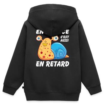 En avance c'est aussi en retard - Sweat Premium à capuche zippé enfant bio - noir - Dos - AI Model Kid Male (0cm)