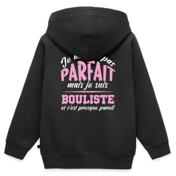 je ne suis pas parfait mais je suis bouliste - Sweat Premium à capuche zippé enfant bio - noir - Dos - AI Model Kid Male (0cm)