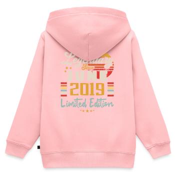 légendes sont nées en juin 2019 | éditions limitée - Sweat Premium à capuche zippé enfant bio - rose - Dos - AI Model Kid Female (0cm)