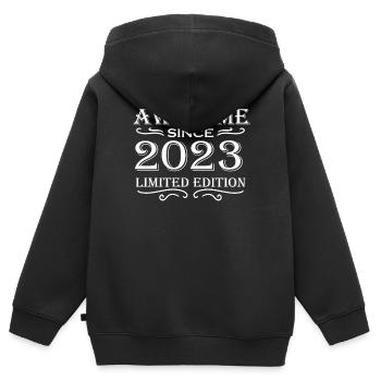 2023 - Né 2023 Bébé - Fantastique depuis 2023 - Sweat Premium à capuche zippé enfant bio - noir - Dos - AI Model Kid Male (0cm)