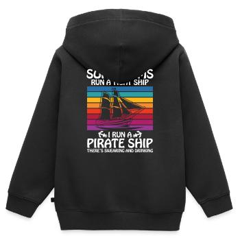 Some moms run a tight ships I run a pirate ship - Kinder Premium Organic Zip Hoodie - Schwarz - Hinten - AI Model Kid Male (0cm)