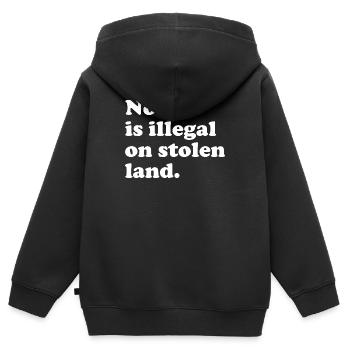 Personne n’est illégal sur des terres volées - Illégalité - Sweat Premium à capuche zippé enfant bio - noir - Dos - AI Model Kid Male (0cm)