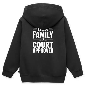 Notre famille est approuvée par le tribunal - Sweat Premium à capuche zippé enfant bio - noir - Dos - AI Model Kid Male (0cm)