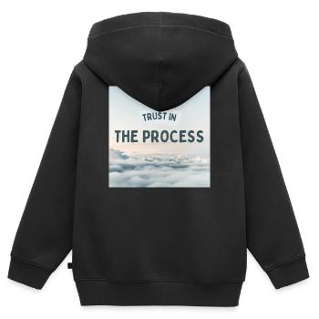 Trust In The Process Inspirierendes Zitatdesign - Kinder Premium Organic Zip Hoodie - Schwarz - Hinten - AI Model Kid Male (0cm)