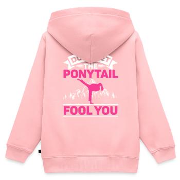 Lass dich nicht vom Pferdeschwanz täuschen MMA Taekwondo Girl - Kinder Premium Organic Zip Hoodie - Rosa - Hinten - AI Model Kid Female (0cm)