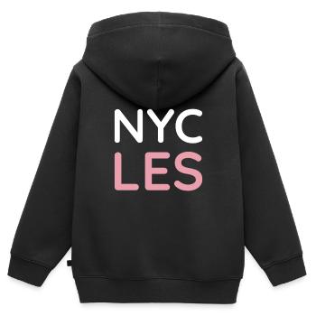 Groupe de femmes NYC Lower East Side New York Girl - Sweat Premium à capuche zippé enfant bio - noir - Dos - AI Model Kid Male (0cm)