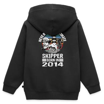 Never Underestimate Skipper né en 2014 - Sweat Premium à capuche zippé enfant bio - noir - Dos - AI Model Kid Male (0cm)