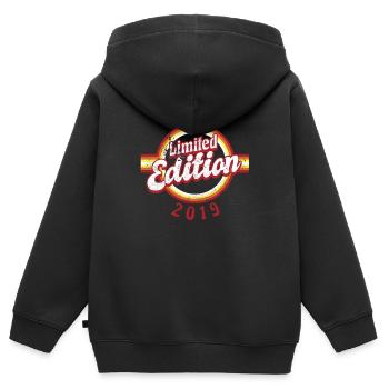 Édition Limitée Millésime 2019 - Sweat Premium à capuche zippé enfant bio - noir - Dos - AI Model Kid Male (0cm)