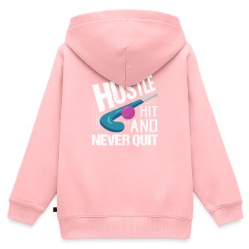 Hustle, Hit, And Never Quit Player Field Hockey - Kinder Premium Organic Zip Hoodie - Rosa - Hinten - AI Model Kid Female (0cm)