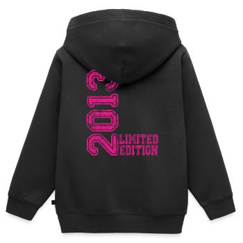 Limited Edition 2013 - Kinder Premium Organic Zip Hoodie - Schwarz - Hinten - AI Model Kid Male (0cm)
