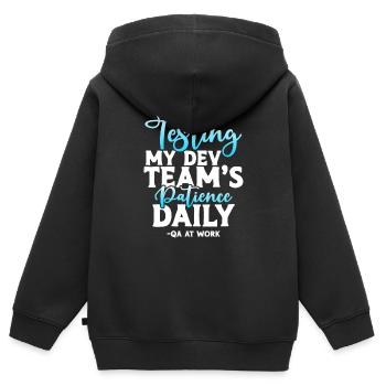 QA Tester - Testen der Geduld meines Dev-Teams täglich - Kinder Premium Organic Zip Hoodie - Schwarz - Hinten - AI Model Kid Male (0cm)