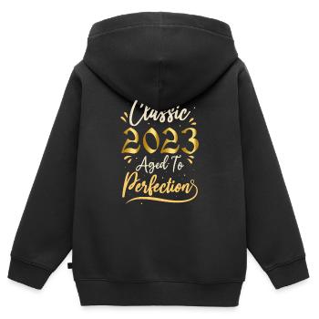 Geburtstag 2023 Geschenk 2023 Classic 2023 - Kinder Premium Organic Zip Hoodie - Schwarz - Hinten - AI Model Kid Male (0cm)