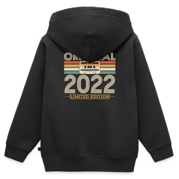 Cadeau nostalgique, millésime 2022 - Sweat Premium à capuche zippé enfant bio - noir - Dos - AI Model Kid Male (0cm)