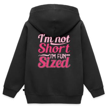 Je ne suis pas petite, je m’amuse en taille - Sweat Premium à capuche zippé enfant bio - noir - Dos - AI Model Kid Male (0cm)