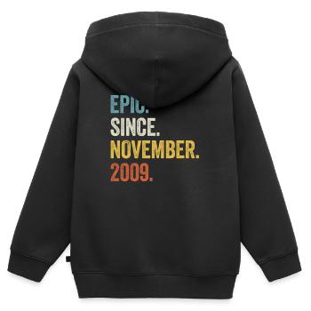 Epic depuis novembre 2009 13ème anniversaire - Sweat Premium à capuche zippé enfant bio - noir - Dos - AI Model Kid Male (0cm)