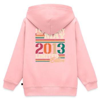 Légendaire Mai 2013 édition limitée - Sweat Premium à capuche zippé enfant bio - rose - Dos - AI Model Kid Female (0cm)